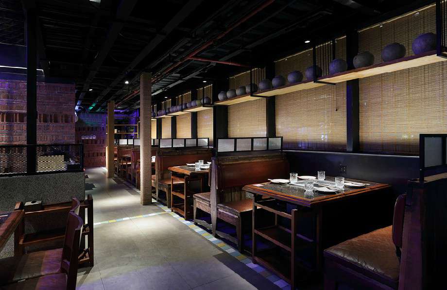 600平米老船說火鍋裝修設(shè)計效果圖