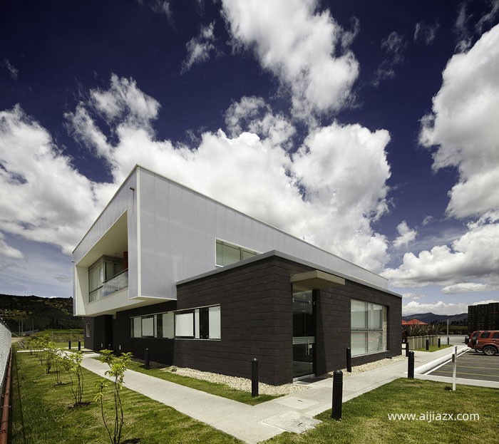 啤酒工廠廠房裝修設(shè)計效果圖