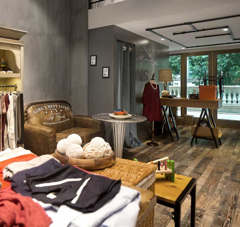 65平米童裝店鋪裝修設(shè)計實景圖